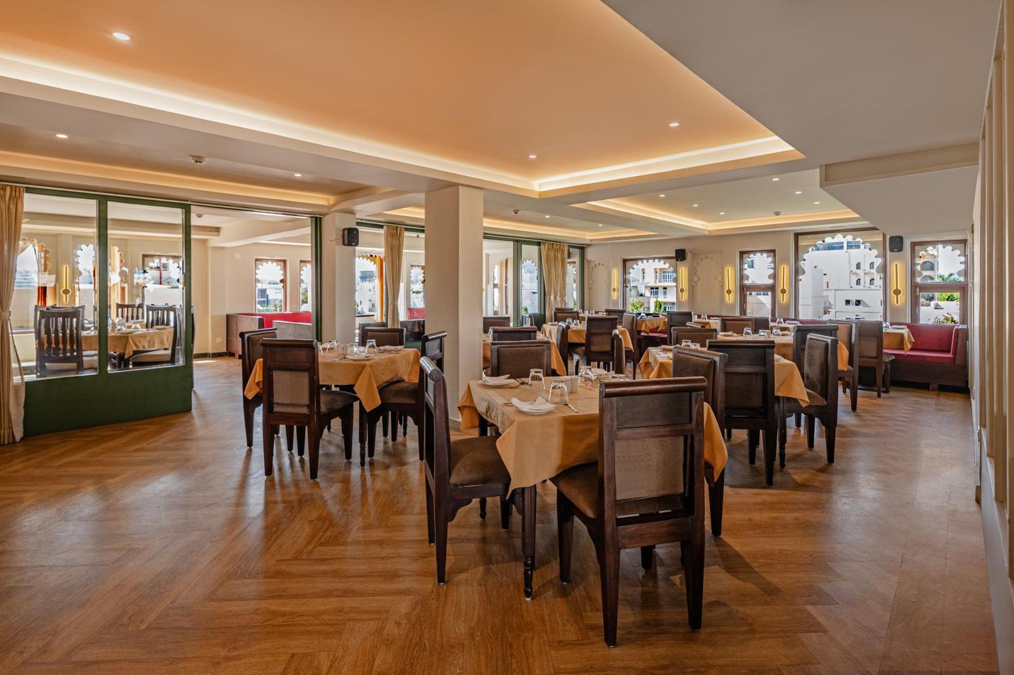 Sterling Jaisinghgarh Udaipur Hotel Eksteriør billede