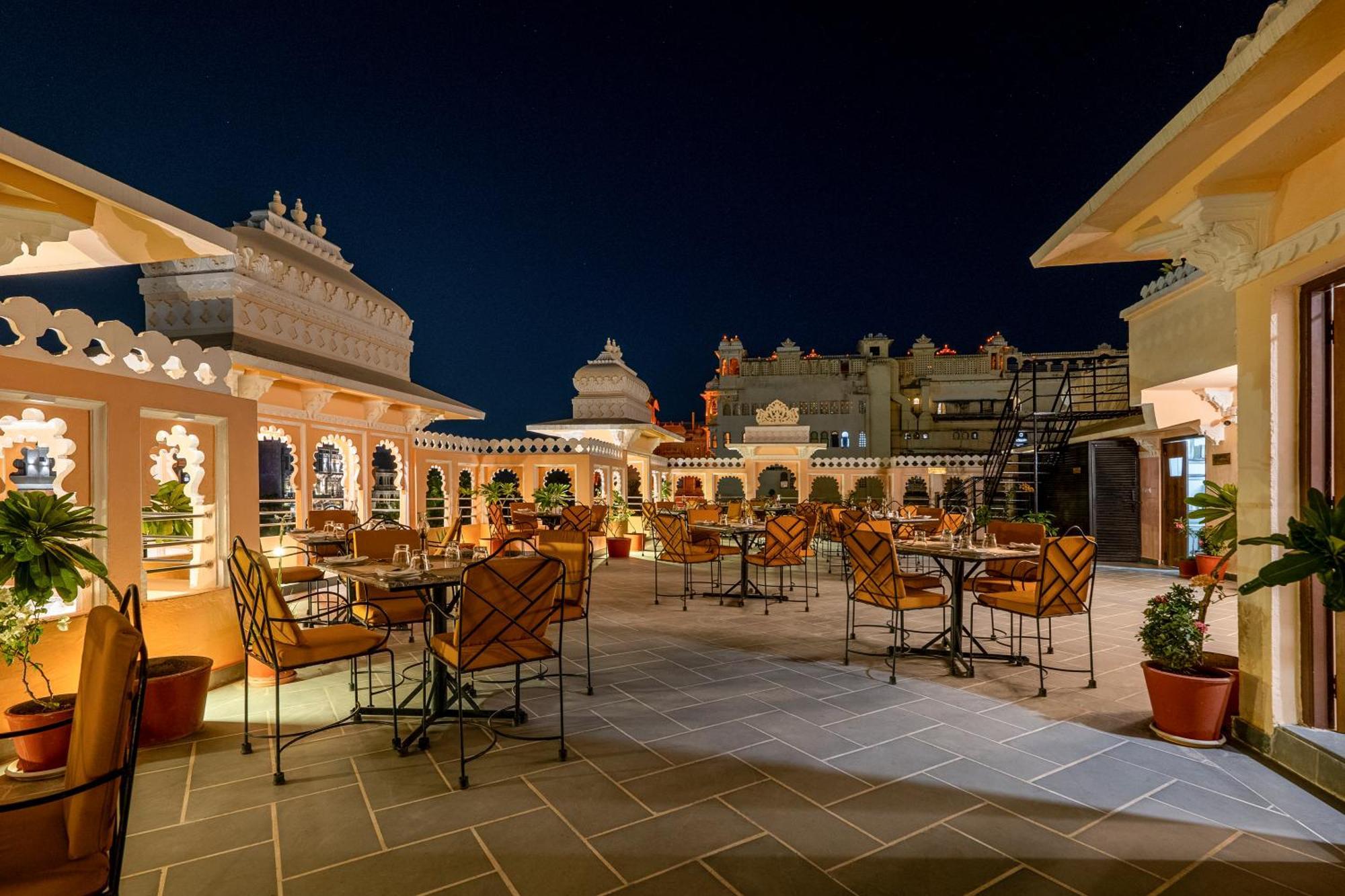 Sterling Jaisinghgarh Udaipur Hotel Eksteriør billede