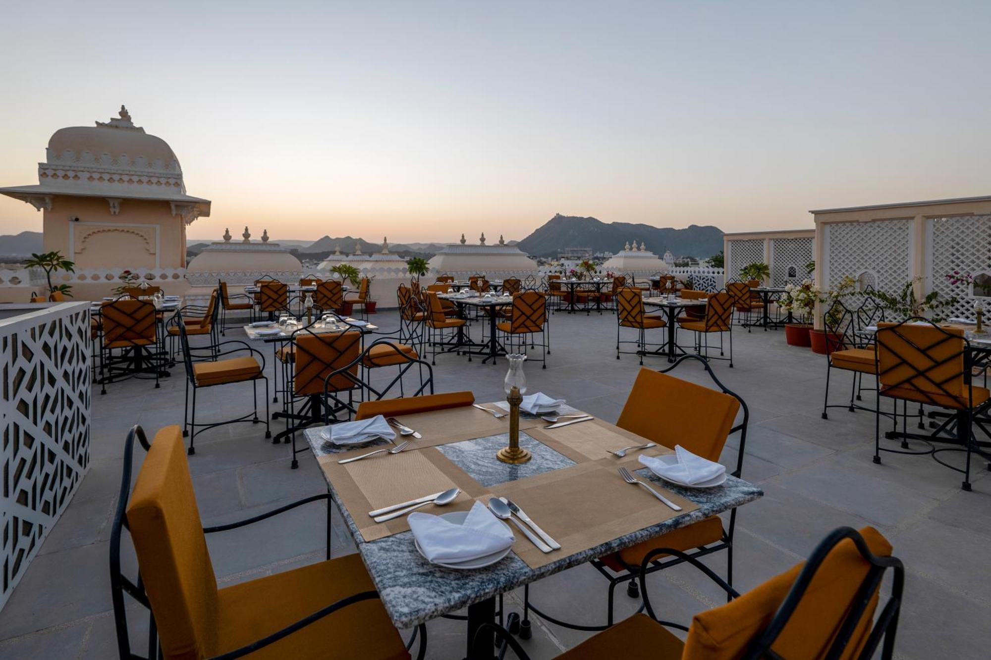Sterling Jaisinghgarh Udaipur Hotel Eksteriør billede